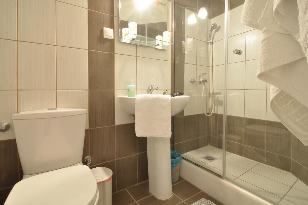 Rolandos Apartments อากิออส กอร์ดิออส ภายนอก รูปภาพ