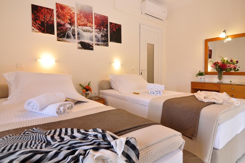 Rolandos Apartments อากิออส กอร์ดิออส ภายนอก รูปภาพ